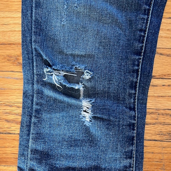 Blank NYC Classic Skinny Distressed Jeans - Picture 4 of 11